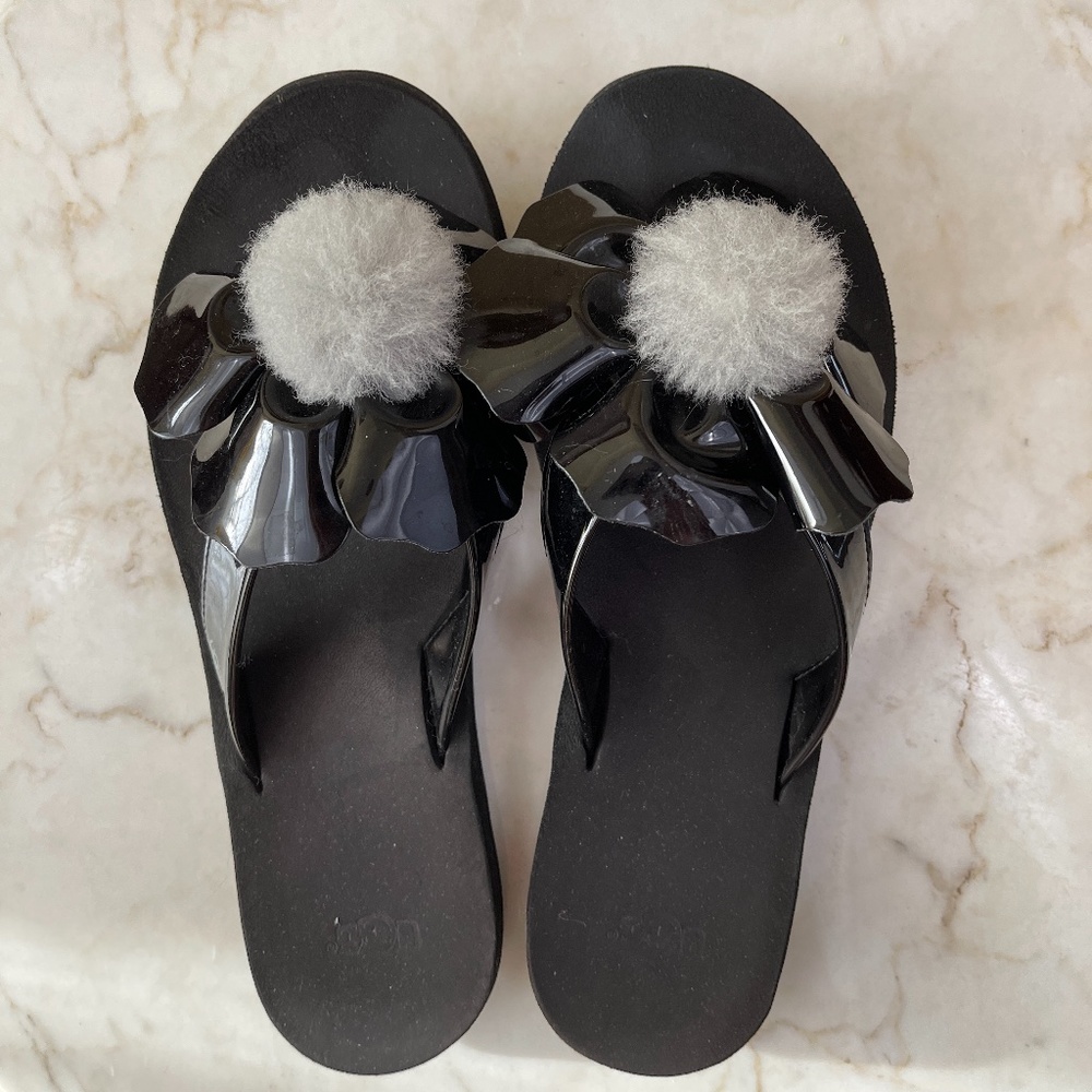 UGG FLIP FLOP